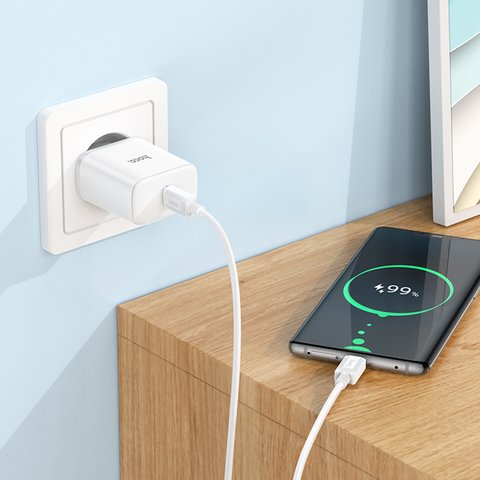 Сетевое зарядное устройство Hoco C104A, 20 Вт, Power Delivery (PD), белый, 1 порт, #6931474782892 Превью 2